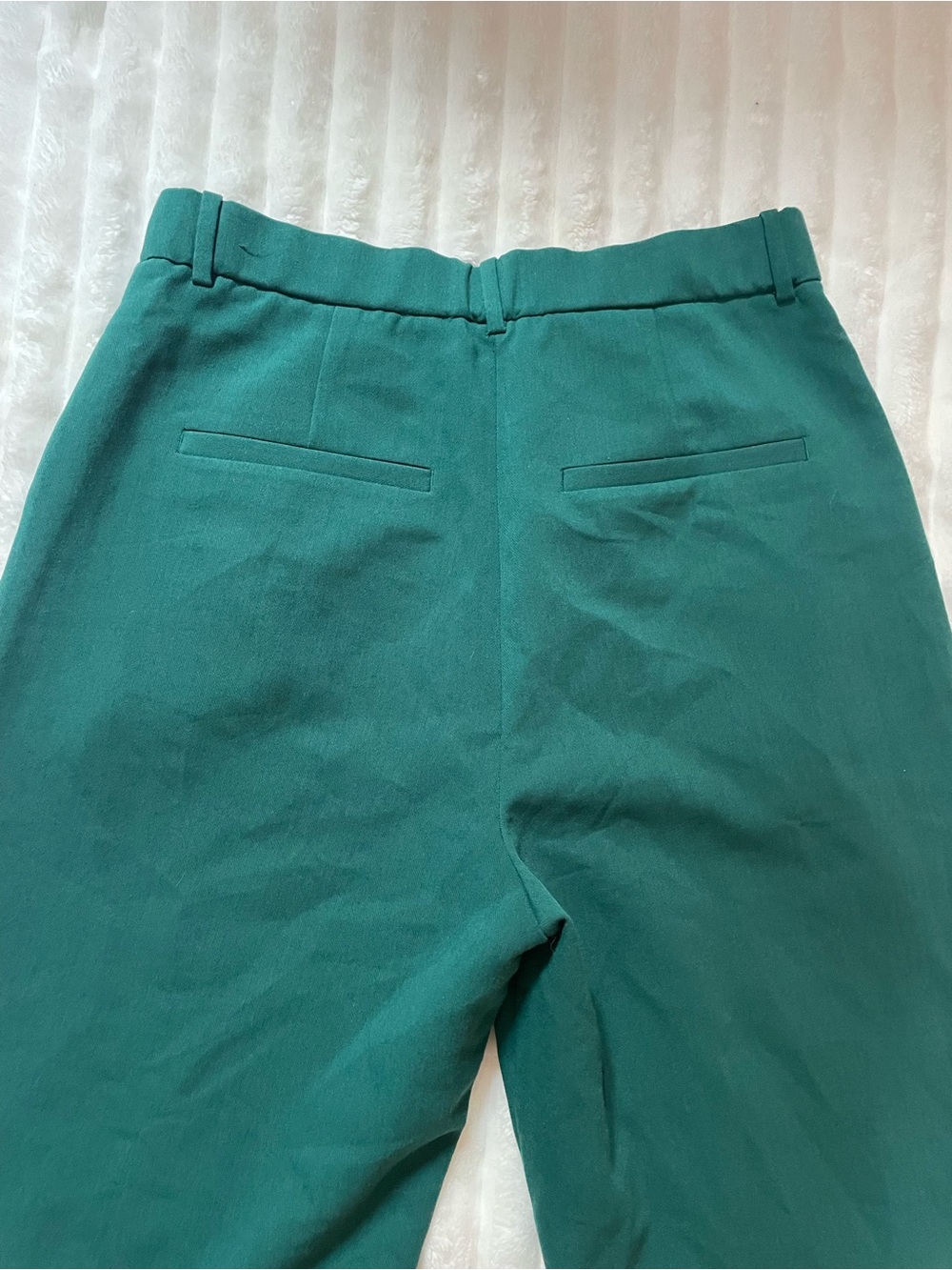 Abercrombie & Fitch Wide-Leg High-Rise Pants in Forest Green - Picture 15 of 16